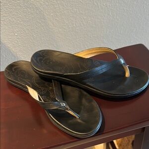 OluKai Black Sandals with Contoured Footbed